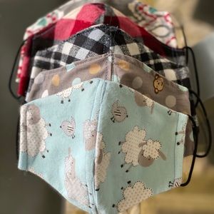 Variety of fitted mask for Women